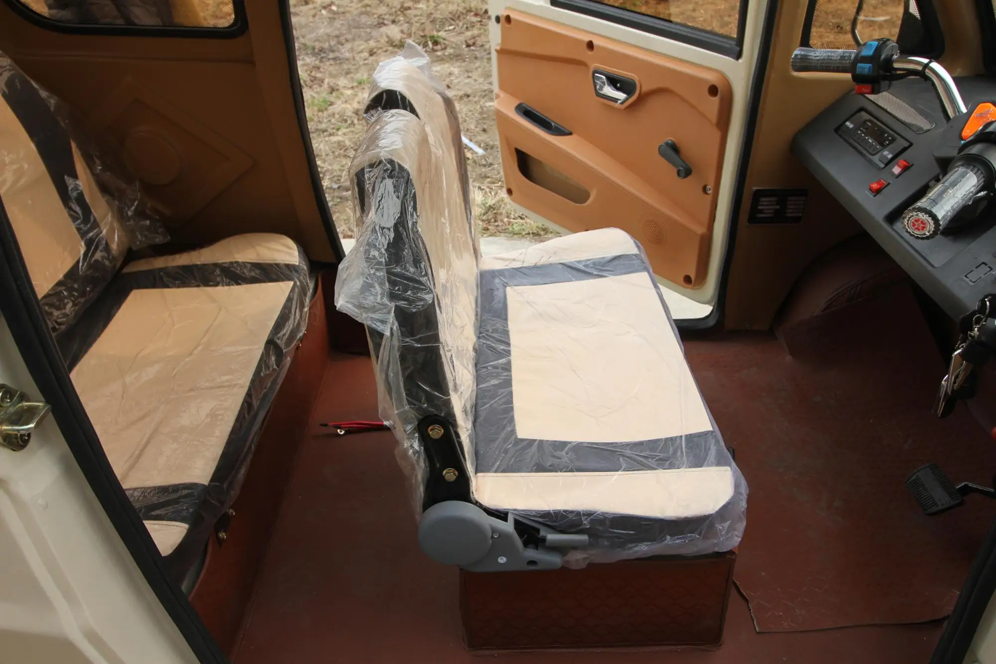 China small electric vehicle 4 wheel electric car for sale