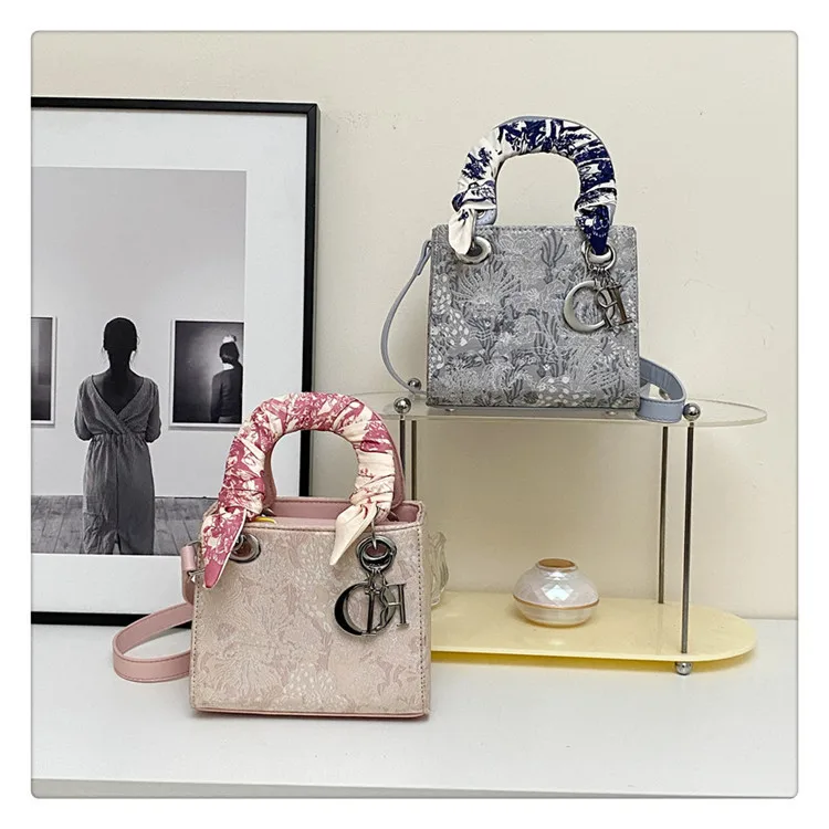 High quality designer floral texture ribbon handbag fashionable daily outfit women shoulder crossbody bag elegant charming