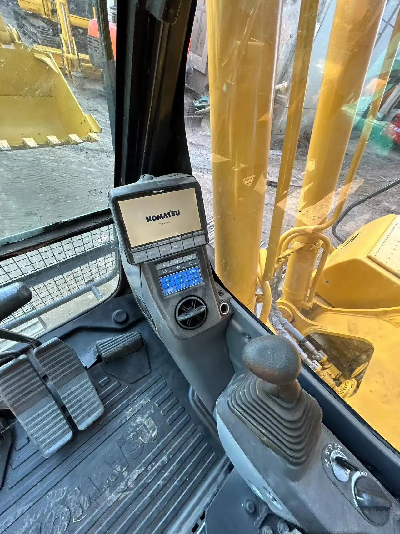 Used Excavators Pc200-8 Pc200 Komatsu 200 Hydraulic Crawler Excavator 20ton Secondhand Digger Excavator Cheap Price For Sale - B