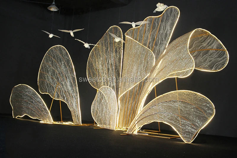 2019 new arrival feather shape wedding metal backdrop arch for wedding stage decoration