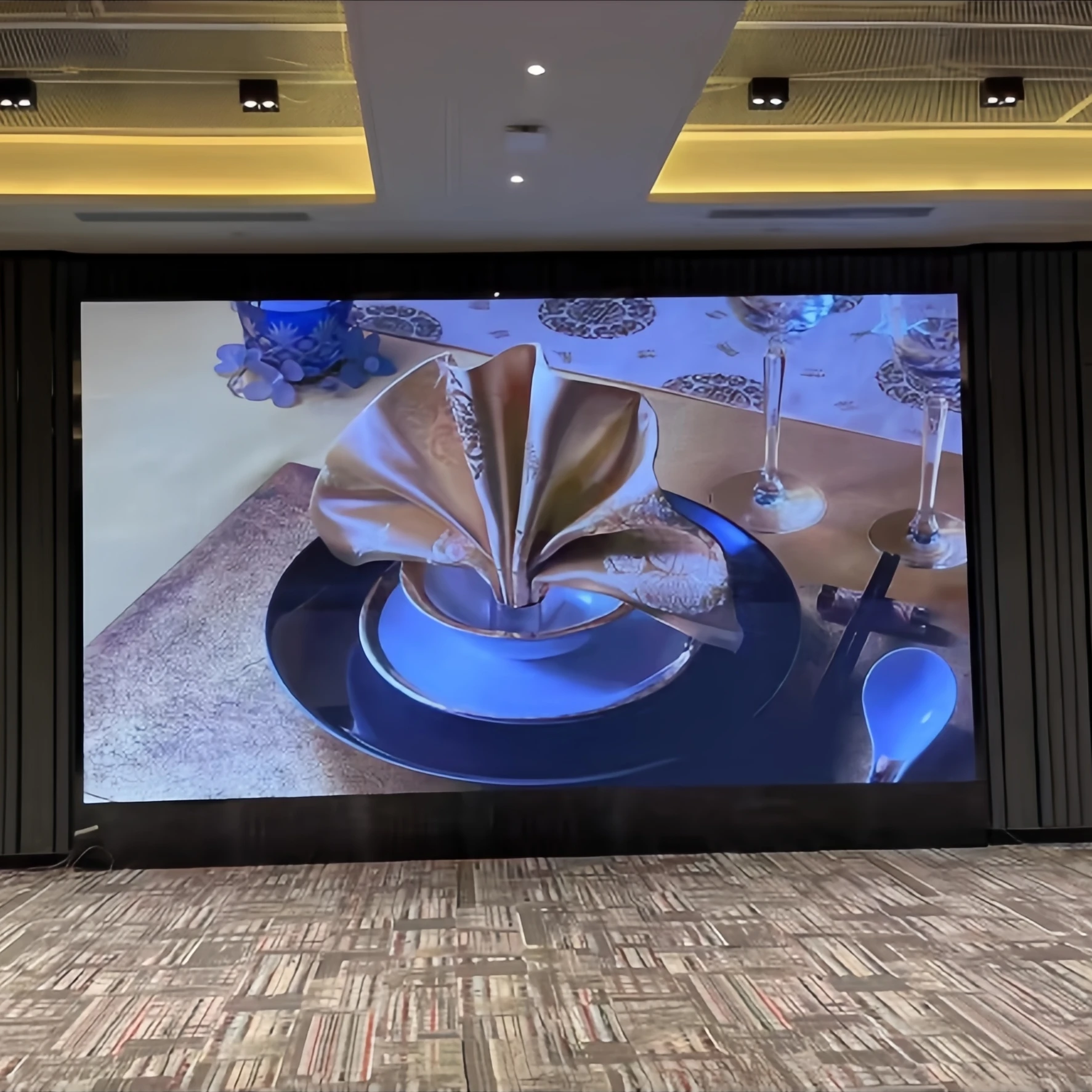 Interactive COB LED Matrix Screen Superior Brightness Wave Motion Effects Kinetic LED Display Screen for education home cinema