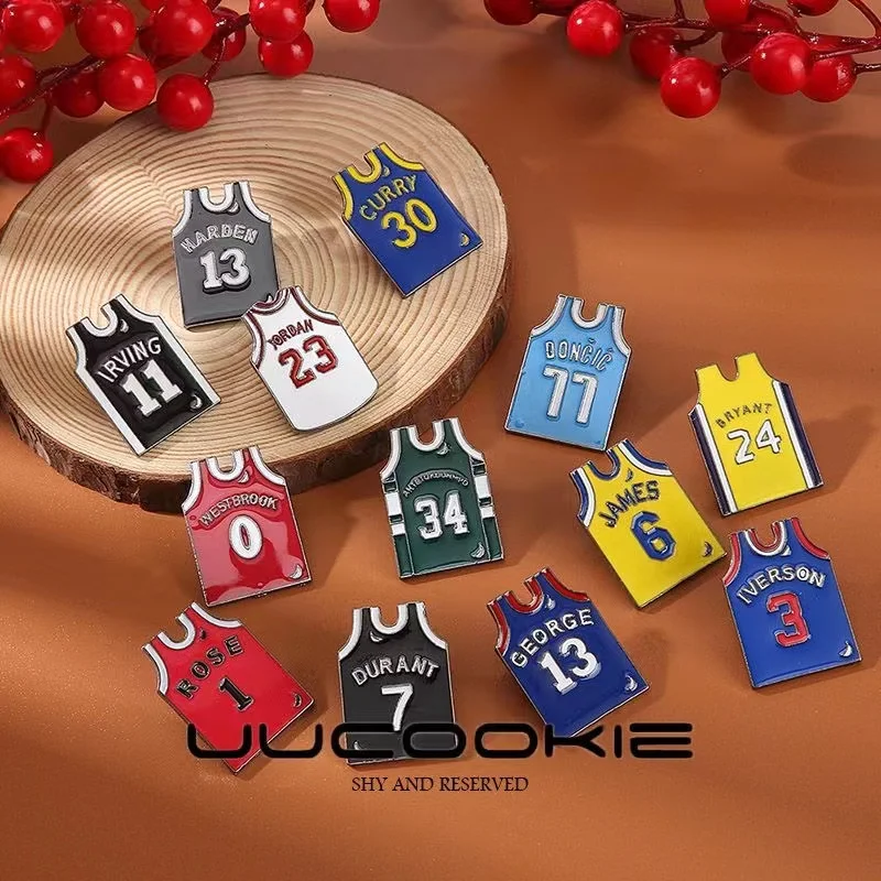 Custom fashion hard enamel lapel pins of cute design enamel pin