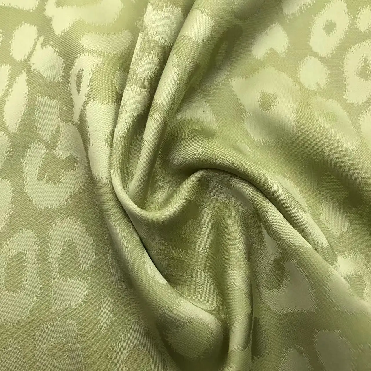 high end polyester acetate like leopard jacquard silk satin/120GSM polyester acetate silk jacquard satin for fashion