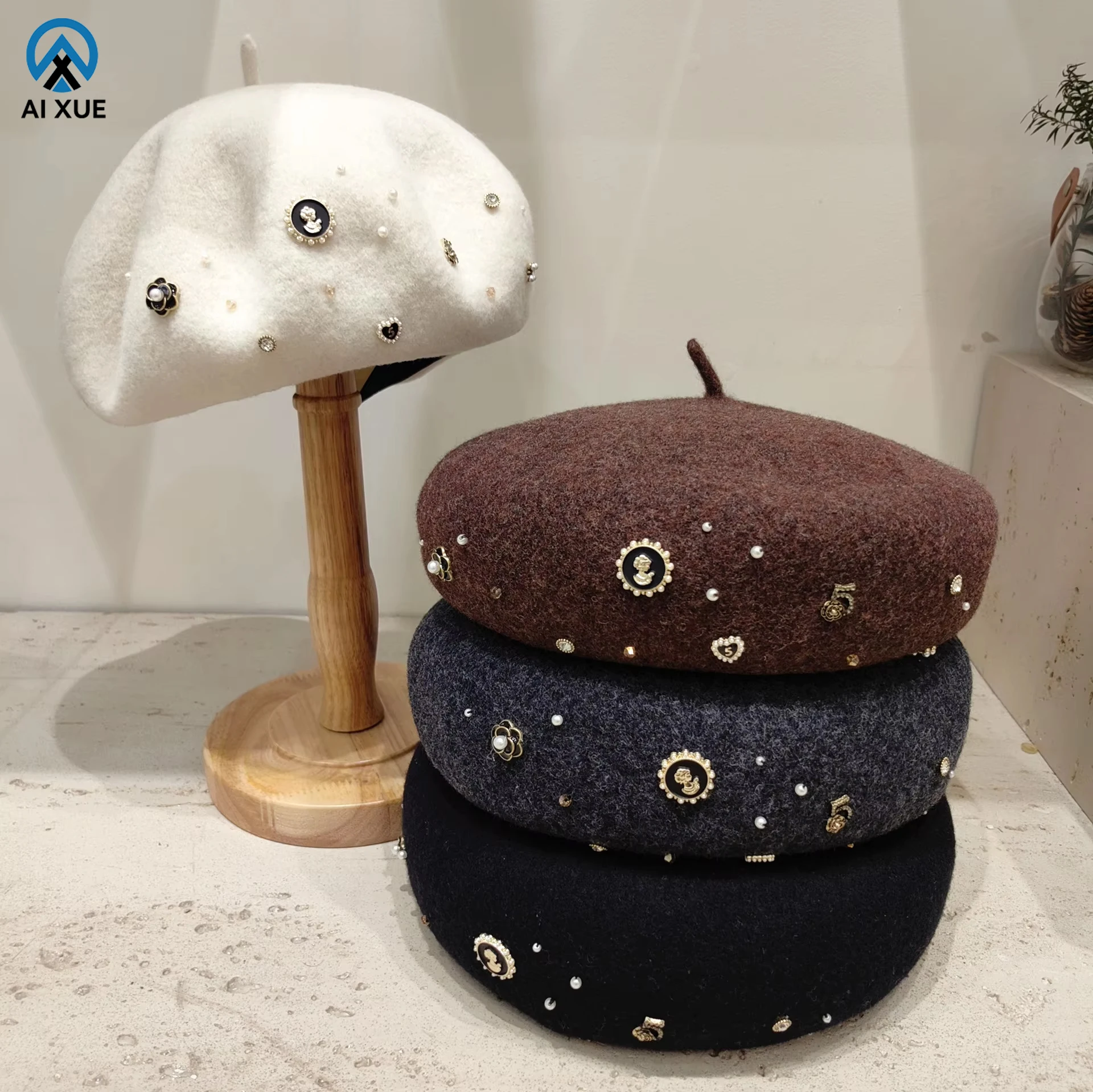 2025 Japanese Decorative French Beret Solid Color Wool Hat Hand-Sewn Factory Embroidered Autumn Winter Warm Painter Beret Hat