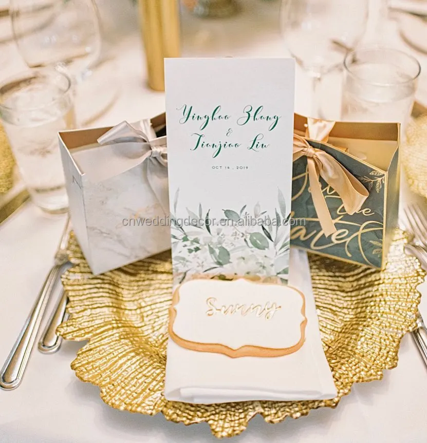 Factory Price 10 Inch High Quality Plastic Wedding Charger Plate On Sale