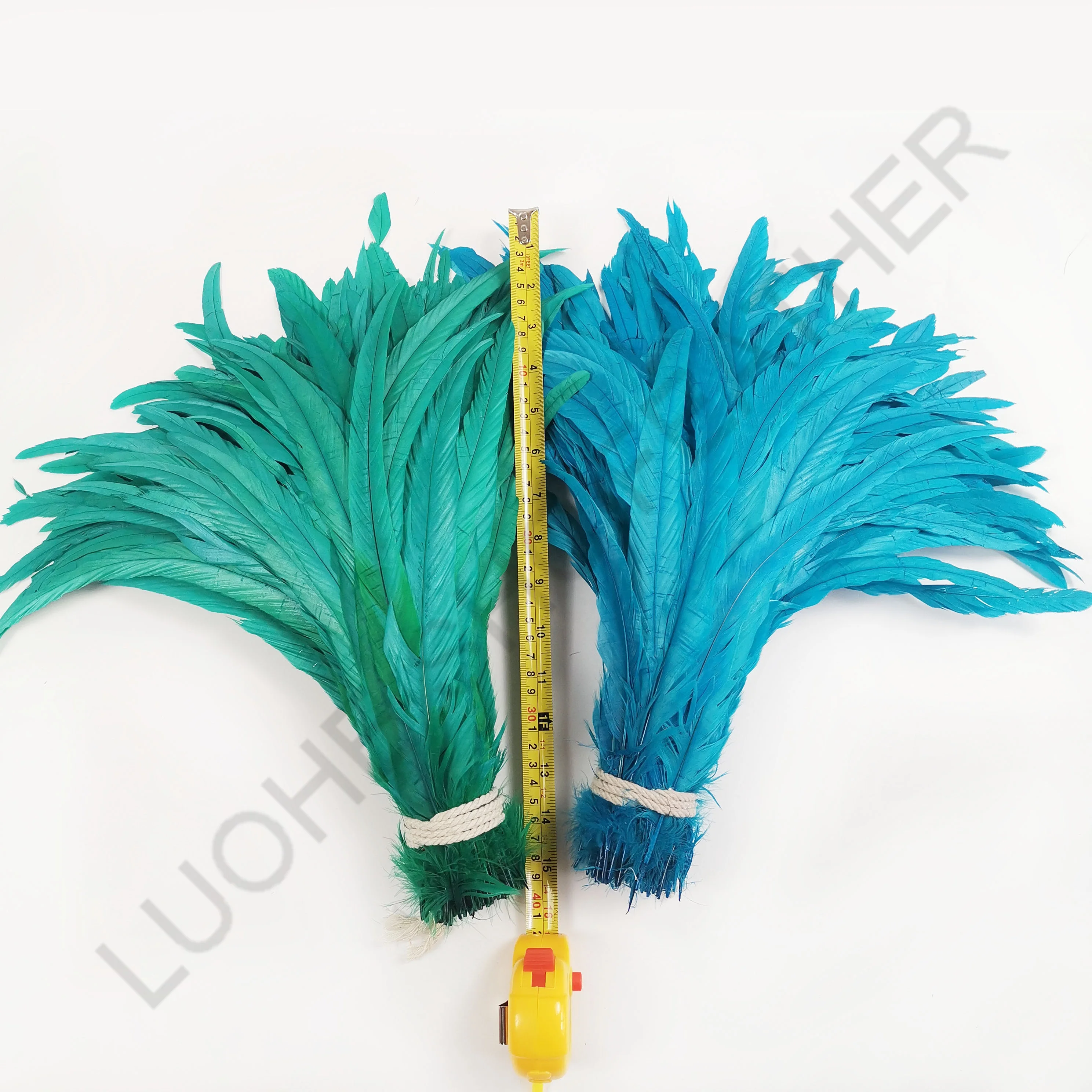 Wholesale cheap natural bleached dyed colorful 14-16 inch Rooster tail feather for carnival dress decoration