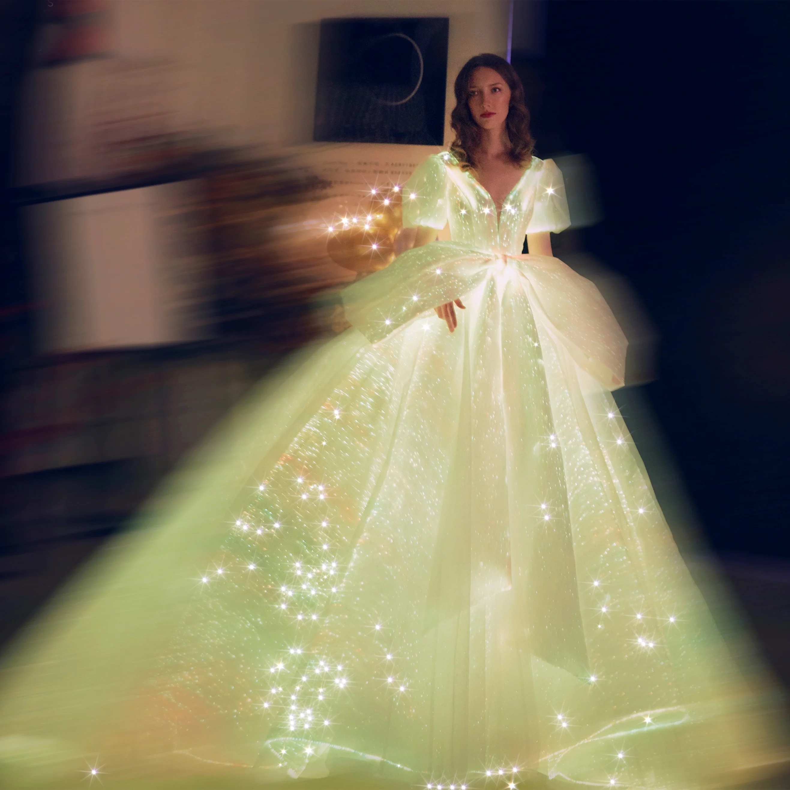 Haute Handmade Couture Vestidos De Novia V Neck Short Puff Sleeve 7 Color Led Light up Bowknot Wedding Dress