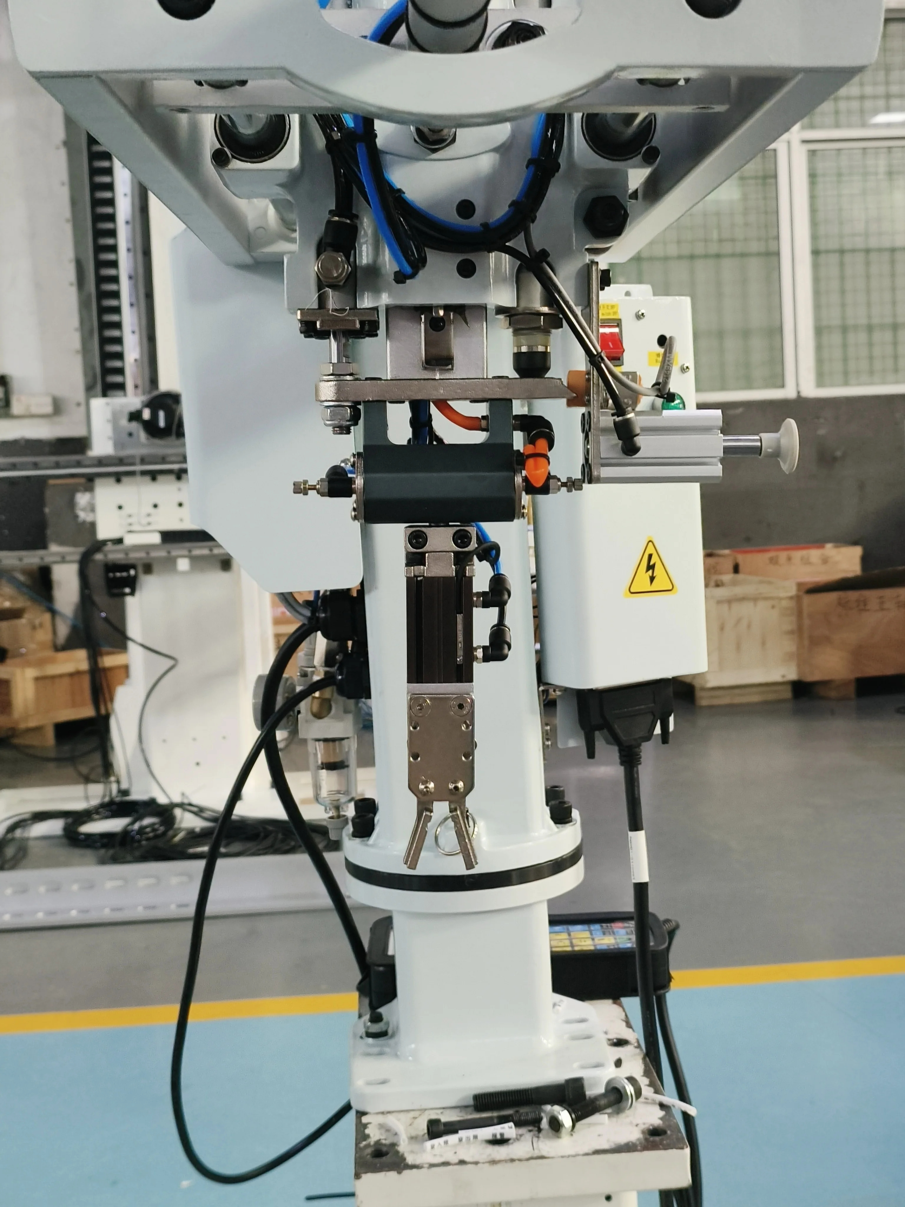 2024 Runma Save Costs Sprue Picker Robot Arm Apply to Plastic Injection Molding Machine 50-180T