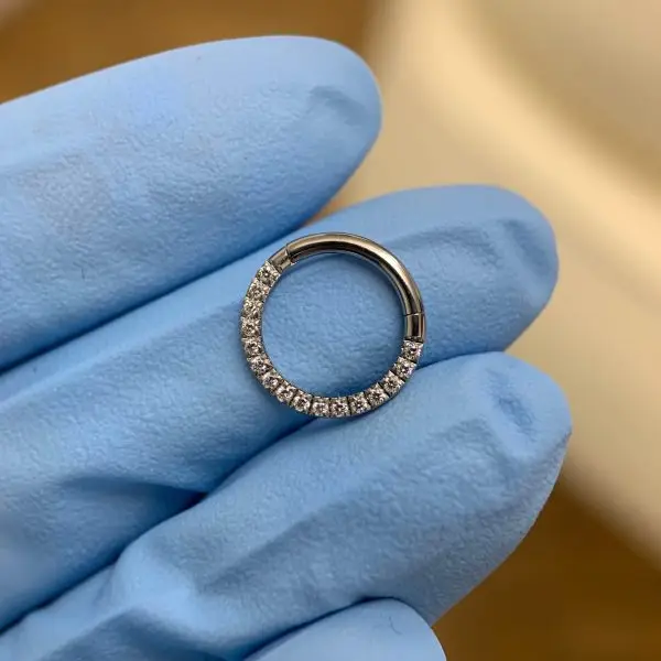 Титановое кольцо с откидным сегментом Clicker ПАВЕ набор прямых драгоценных камней