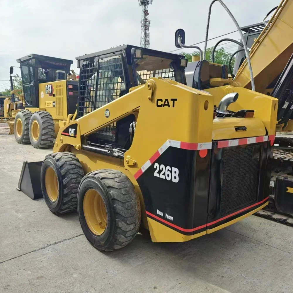Used Cat 226B mini loader, high efficiency, best condition. Cheap,  low price, best working condition.