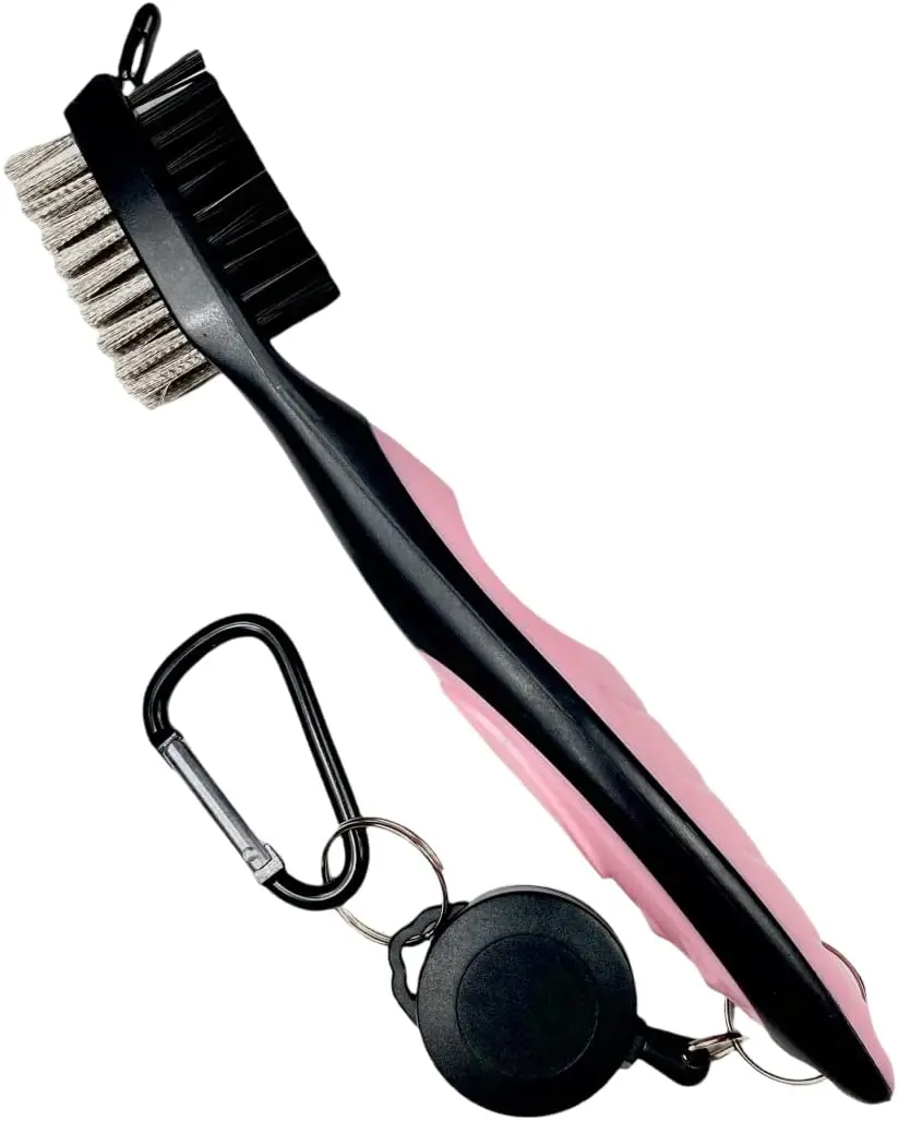 Щетка для очистки пазов клюшек с выдвижной молнией и алюминиевым карабином