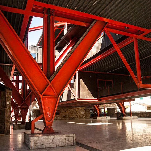 Cheap and highly effective Protective red oxide Anti-rust paint for Outdoor metal equipment such as Gates and windows