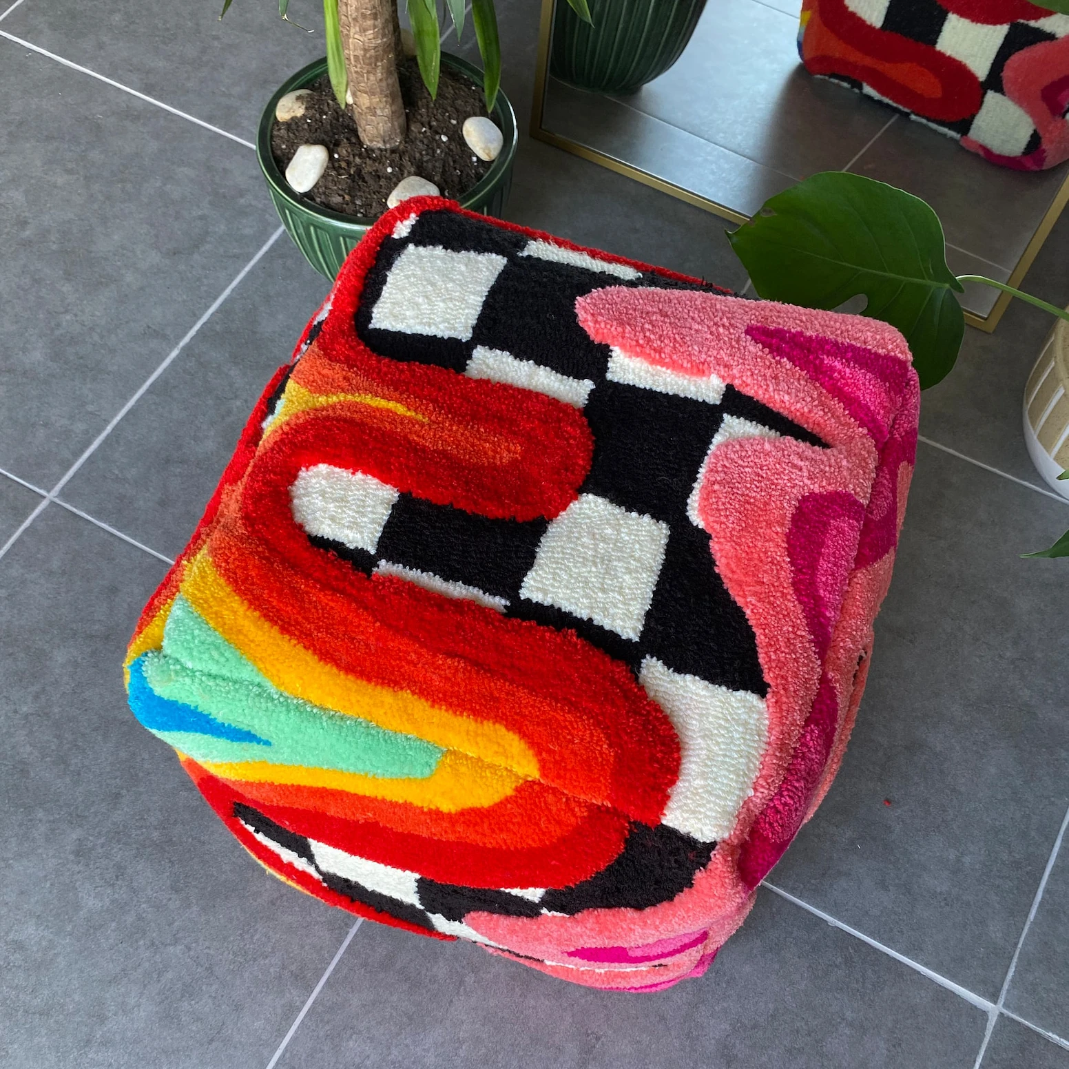 Innovative desig Customized logo Hand Tufted punch needle Floor Seat Cushion Tufted Cushions