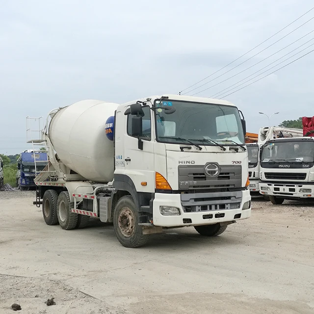  Hino б/у 700 Автобетоносмеситель сильная мощность используется бетономешалка