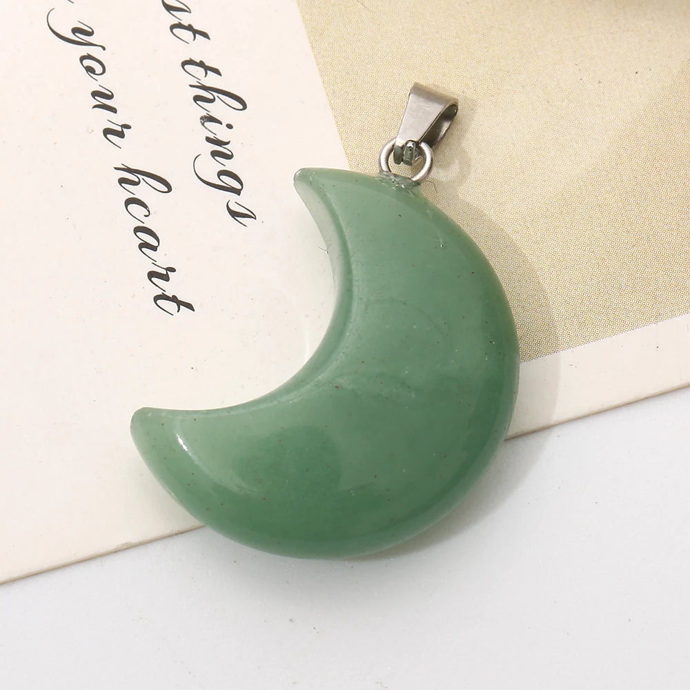 New Jewelry Healing Crescent Moon Shaped Rainbow Crystal Pendant 7 Chakra Reiki Gemstone Howlite Charms for Women Necklace