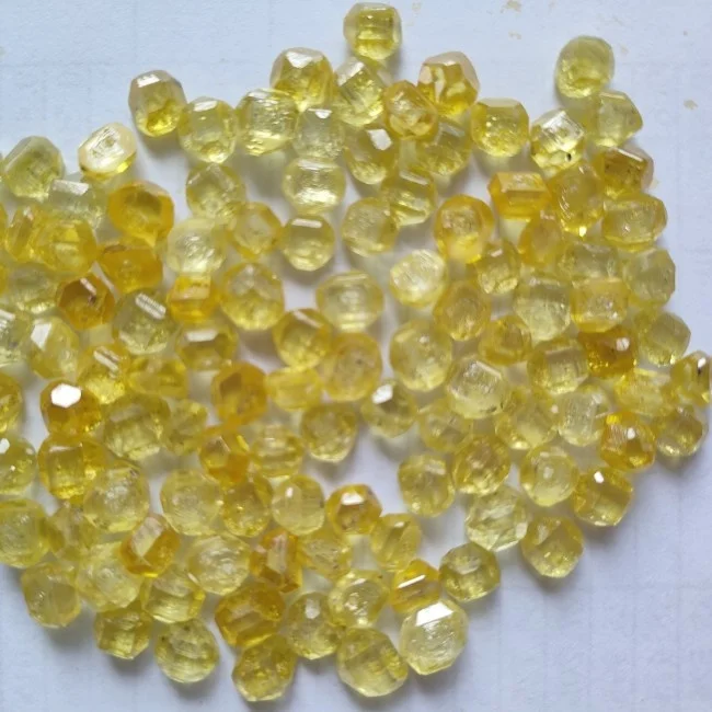 VVS HPHT yellow rough diamond yellow fancy uncut  diamond