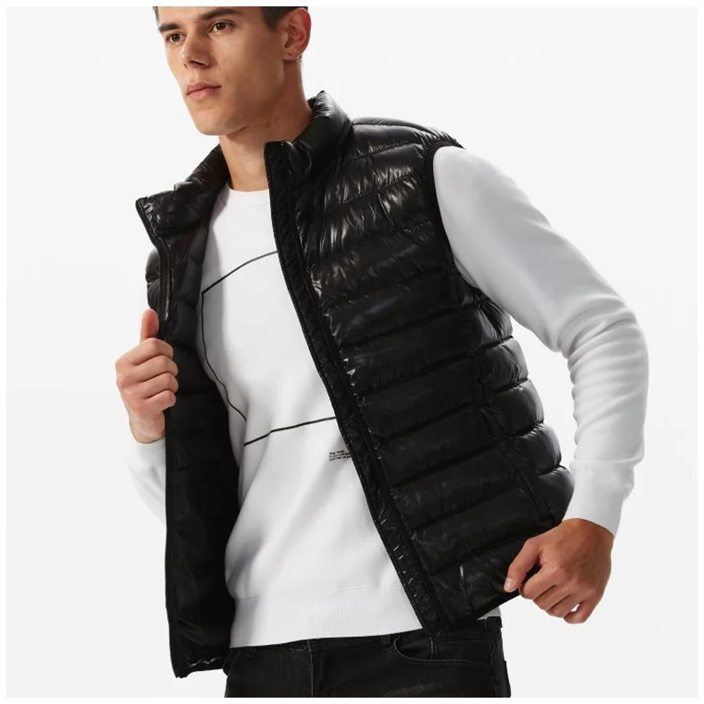 OEM high quality casual street wear trendy new fashion winter men outdoor shiny sleeveless black puffer vest