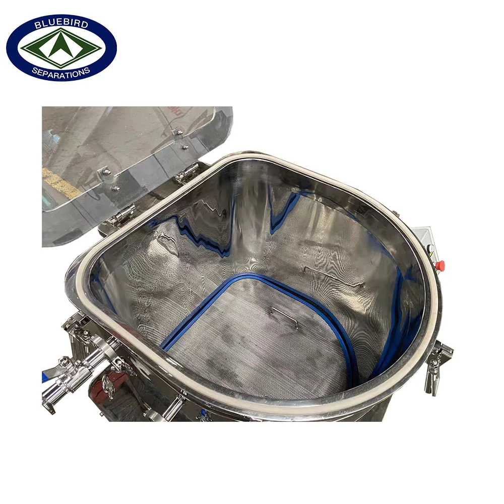 Low temperature solventless trichome ice water extraction separator machine