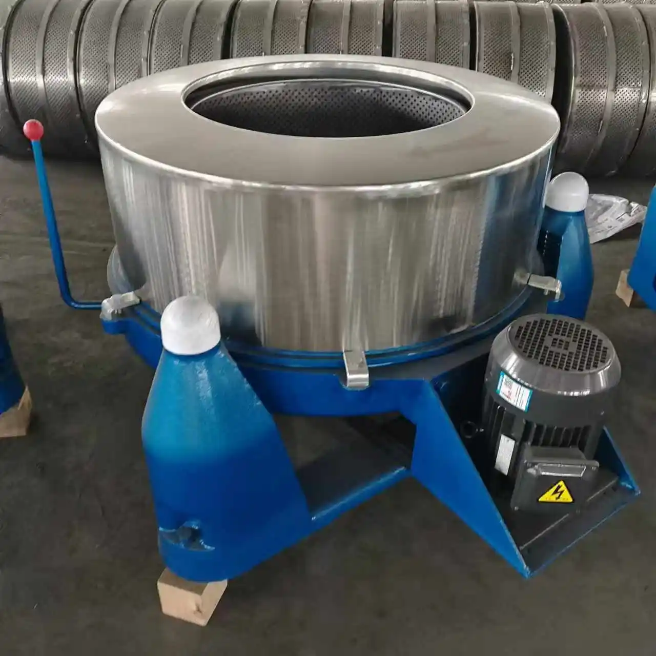 Hardware electroplating centrifugal drying machine deoiling cheese yarn industrial dewatering machine
