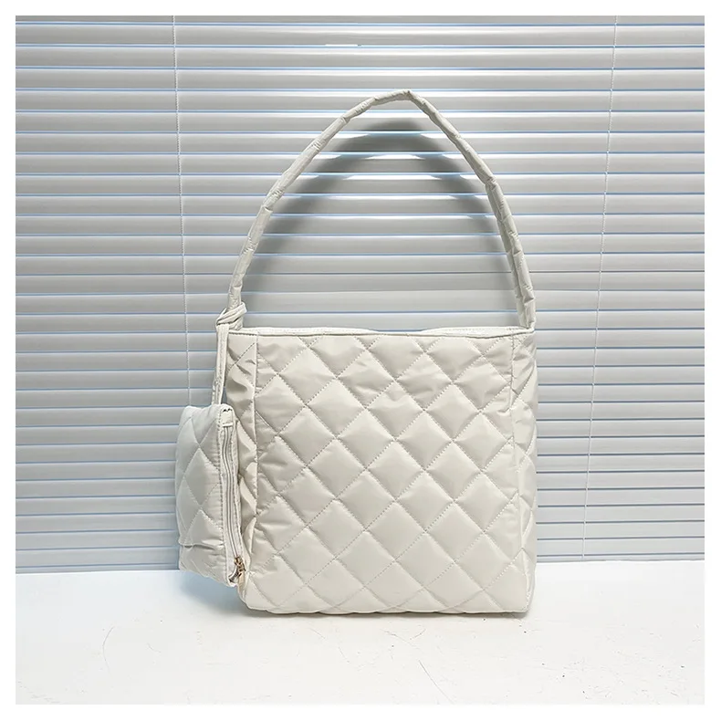 Quilted Tote Bags for Women Lightweight Quilted Padding Shoulder Bag Down Cotton Padded Large Tote Bags Lattice