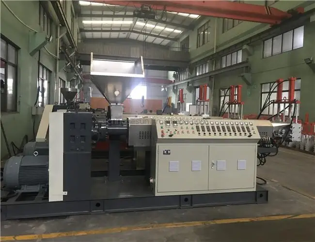 Пластиковые гранулы из сшитого полиэтилена