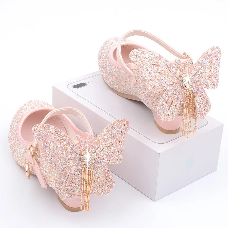 Girls Roman Sandals 20235Summer New Korean Children Rivet Hollow Soft Sole Princess Shoes Outside Beach Shoes