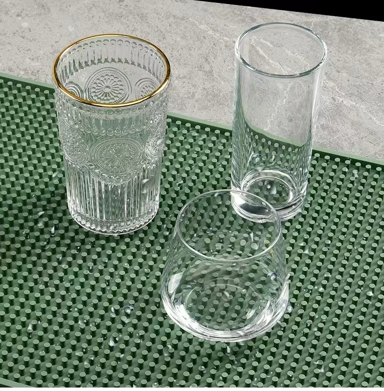 Hot selling Custom logo PVC multi-functional bar accessories Soft Rubber Drip Runners Beer Bar Mat