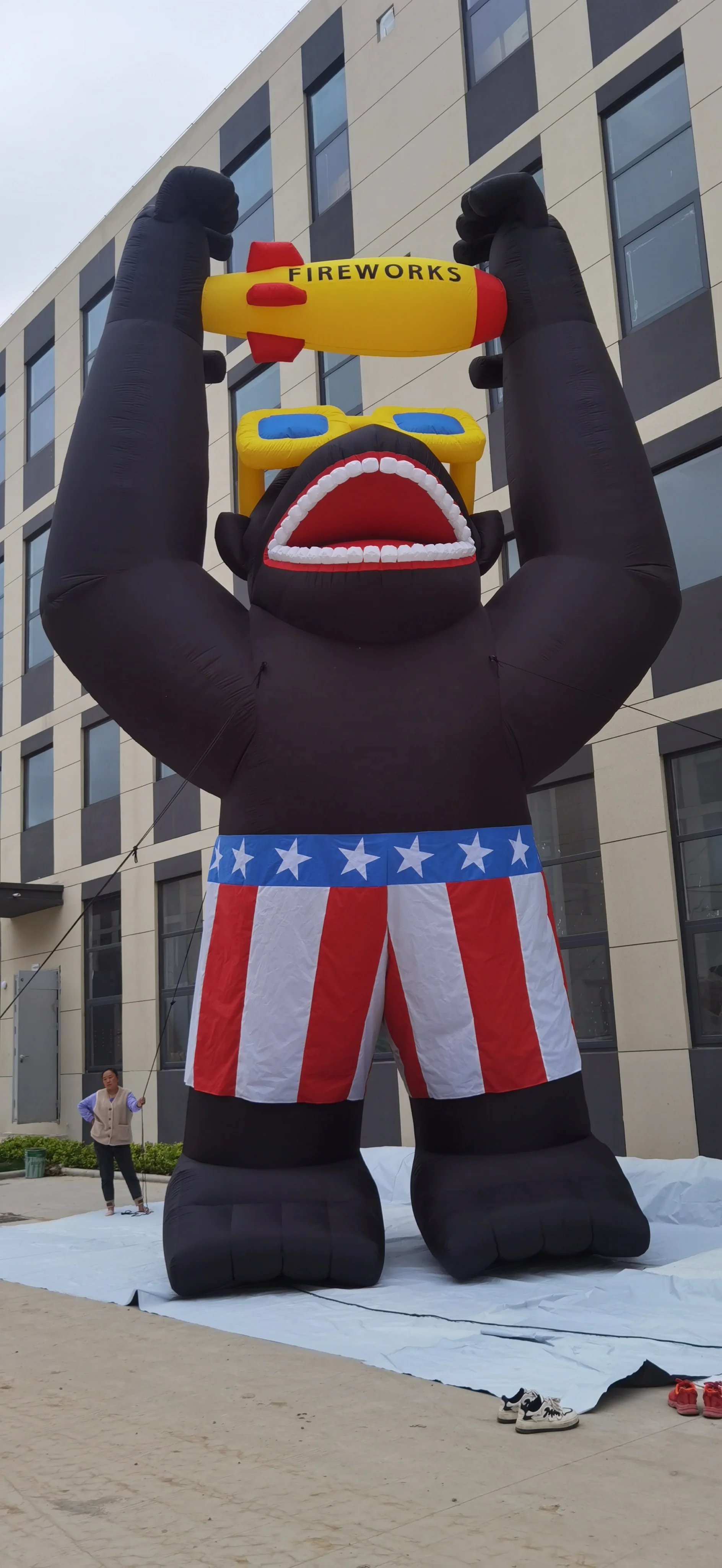 Inflatable gorilla advertising model factory customized inflatable model