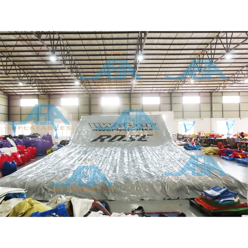 Extreme Sport Big Inflatable Mountain Bike Airbag Inflatable Landing Ramp Airbag Inflatable Jump Stunt Airbag