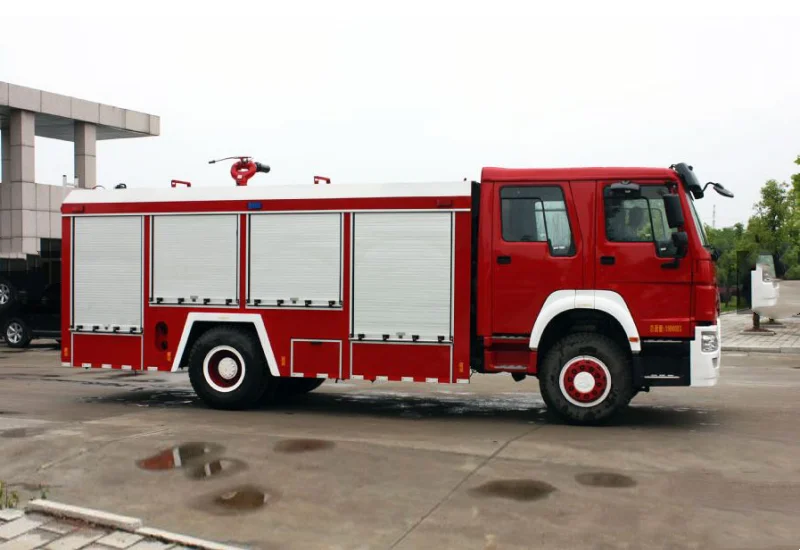 SINOTRUK HOWO 4x2 fire fighting truck for sale