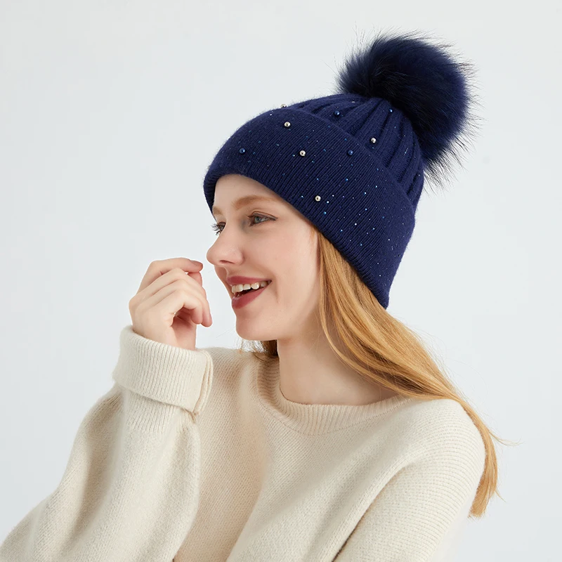 Warm knitted winter hat with pom woman fur hats