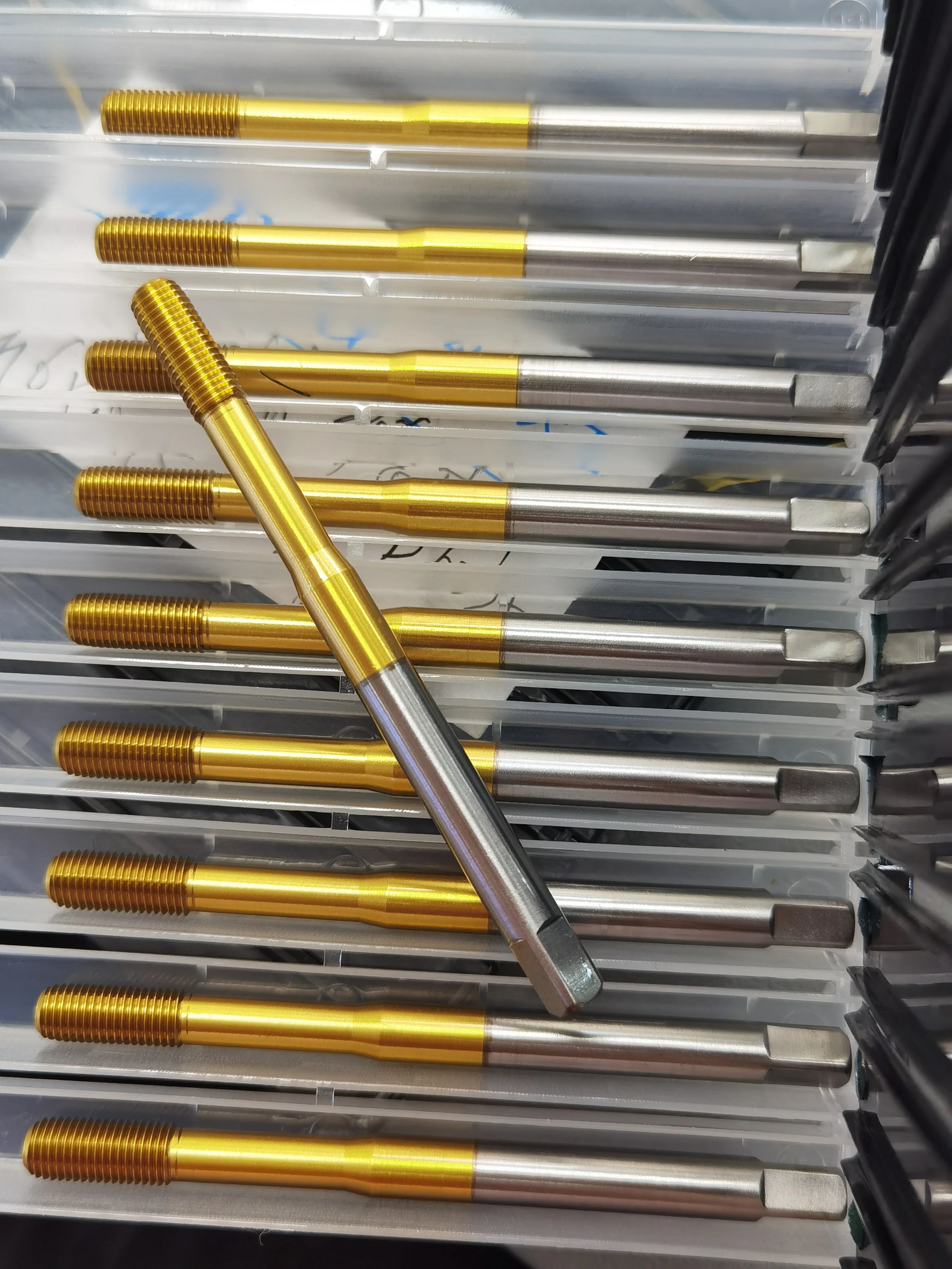 
hss taps right hand thread cutting tools manufacturers cnc tap 