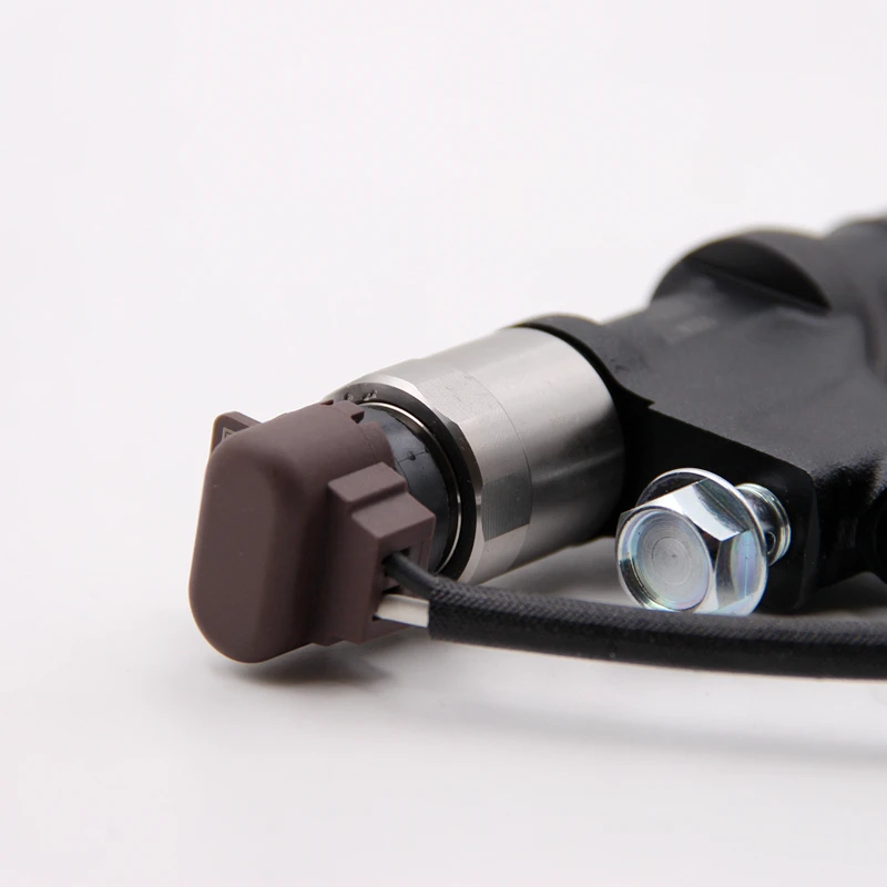 solenoid injector 095000-6753 for hino common rail injector for hino  injector 095000-6753 for diesel engine