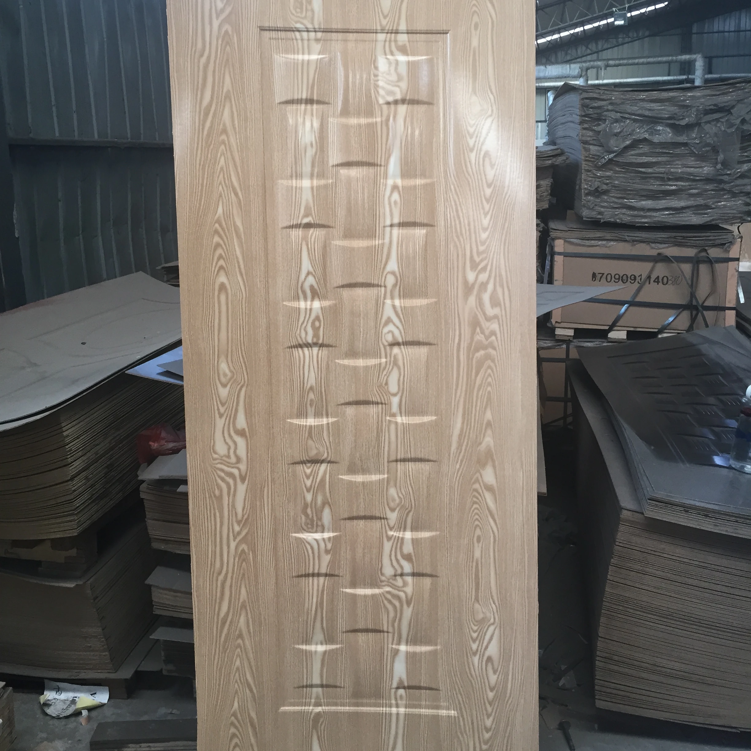 high quality melamine faced or veneer faced MDF or HDF door skin veneer plywood door skin