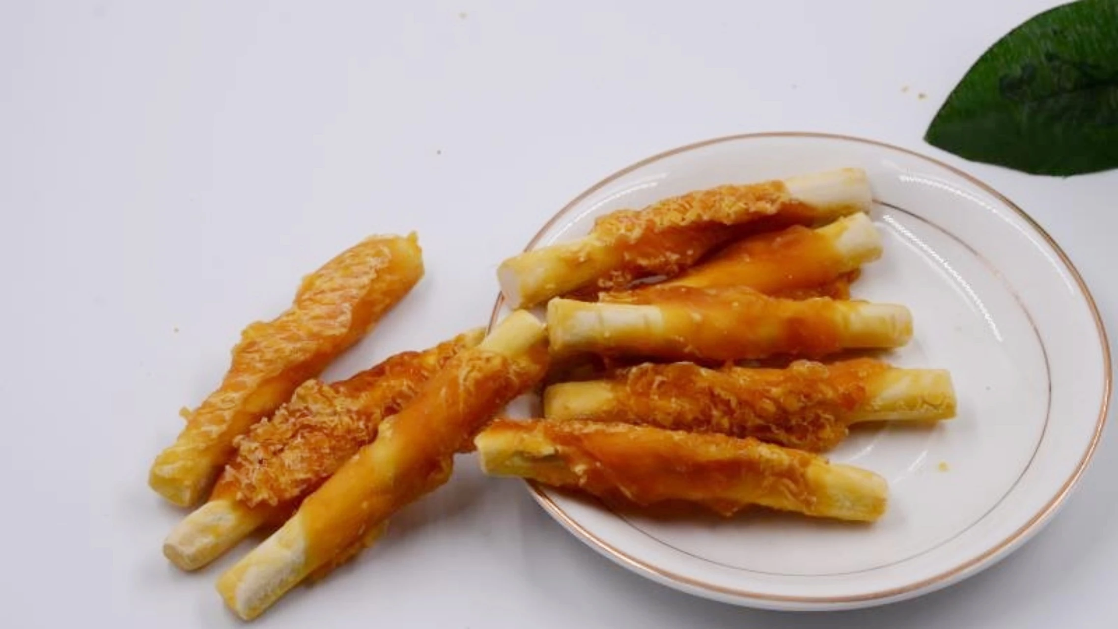 Factory direct sale pet food BBQ chicken  chicken liver beef with rawhide stick cheap price dog chewy