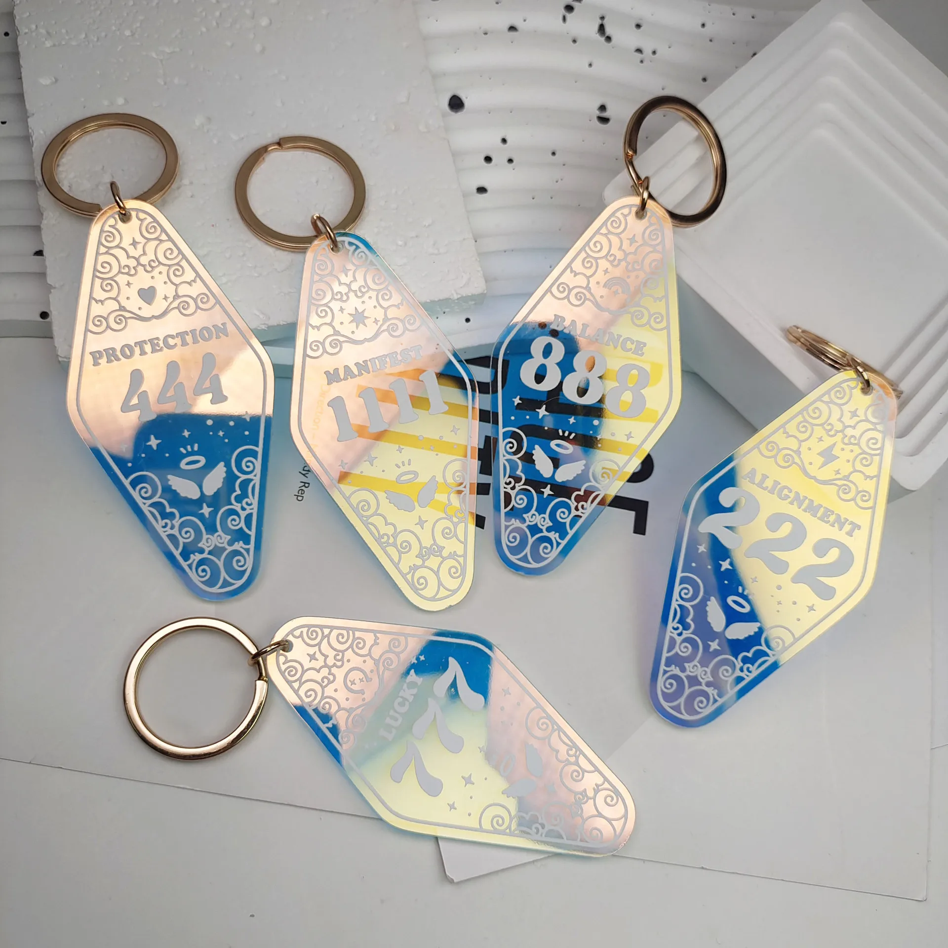 Custom Logo Diamond-Shaped Acrylic Number Key Holder Key Tag Hotel Motel Key Chain Accessories