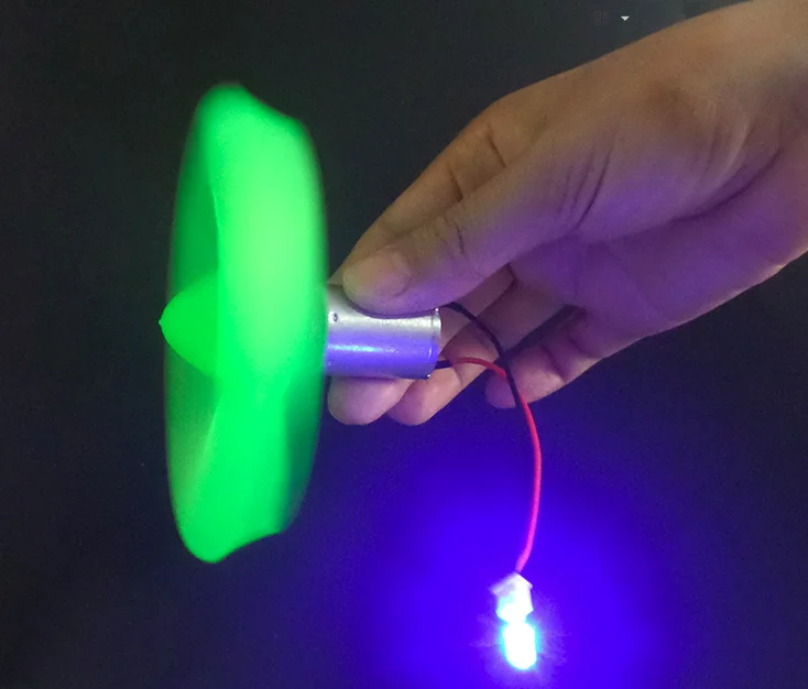 Mini Small Wind Generator DC Motor KIT Wind Energy Fan Propeller LED Light