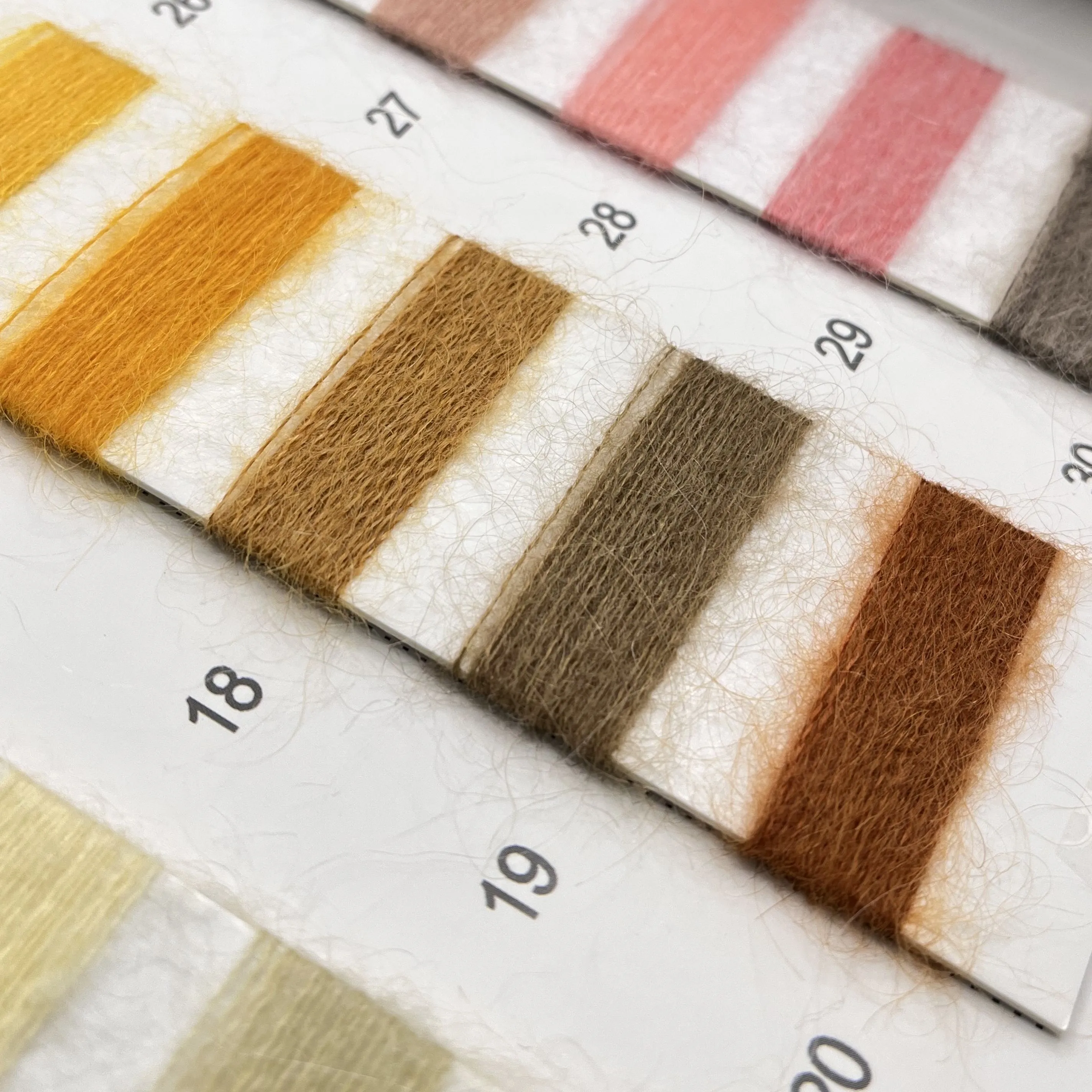 super warm and silky touching kids mohair yarn for diy scarfs for hand knitting