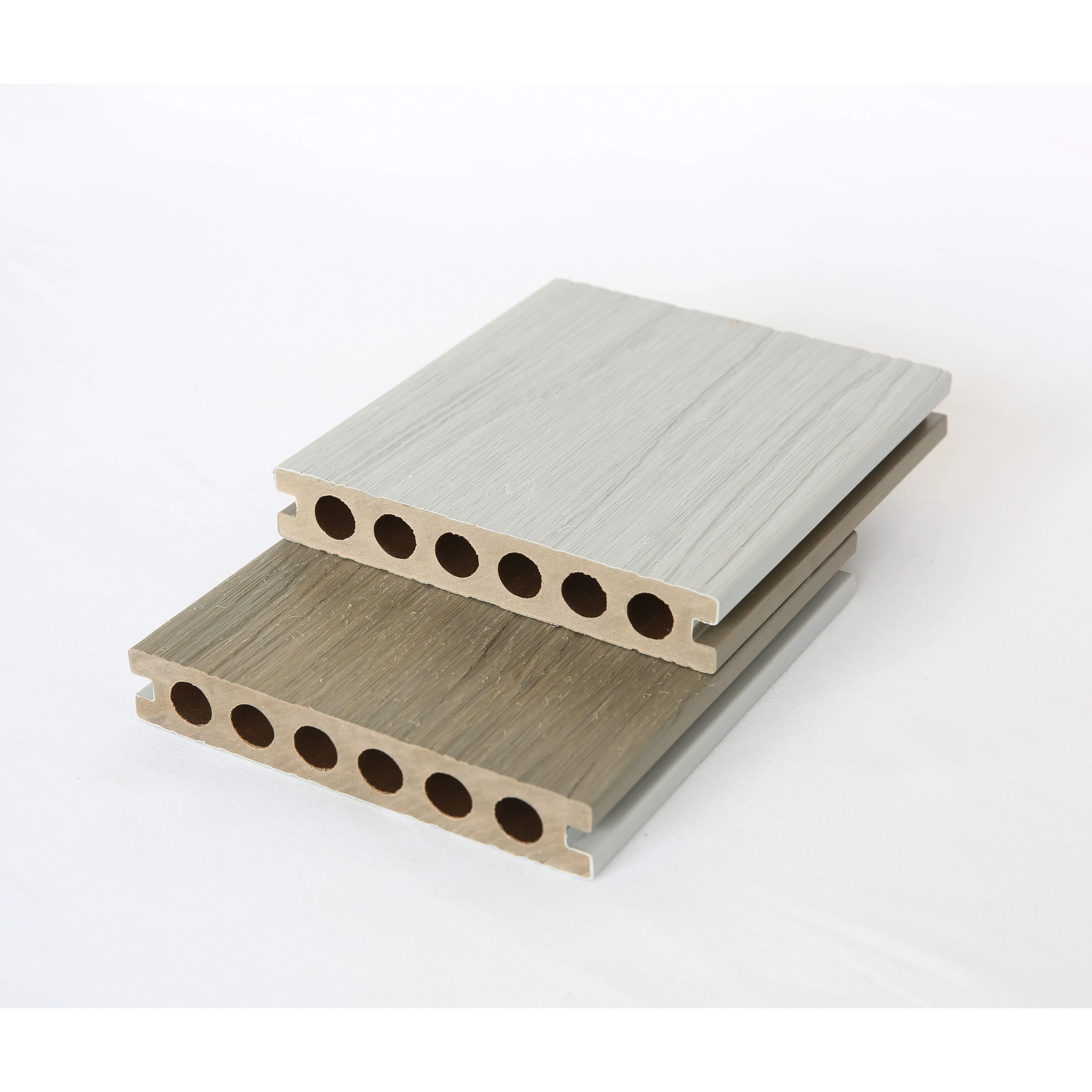 Anti fade co-extrusion wpc decking