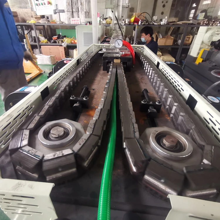 Пластиковая фабричная машина для изготовления гофрированной трубы с одним винтовым Экструдером и высокоскоростной формовочной машиной