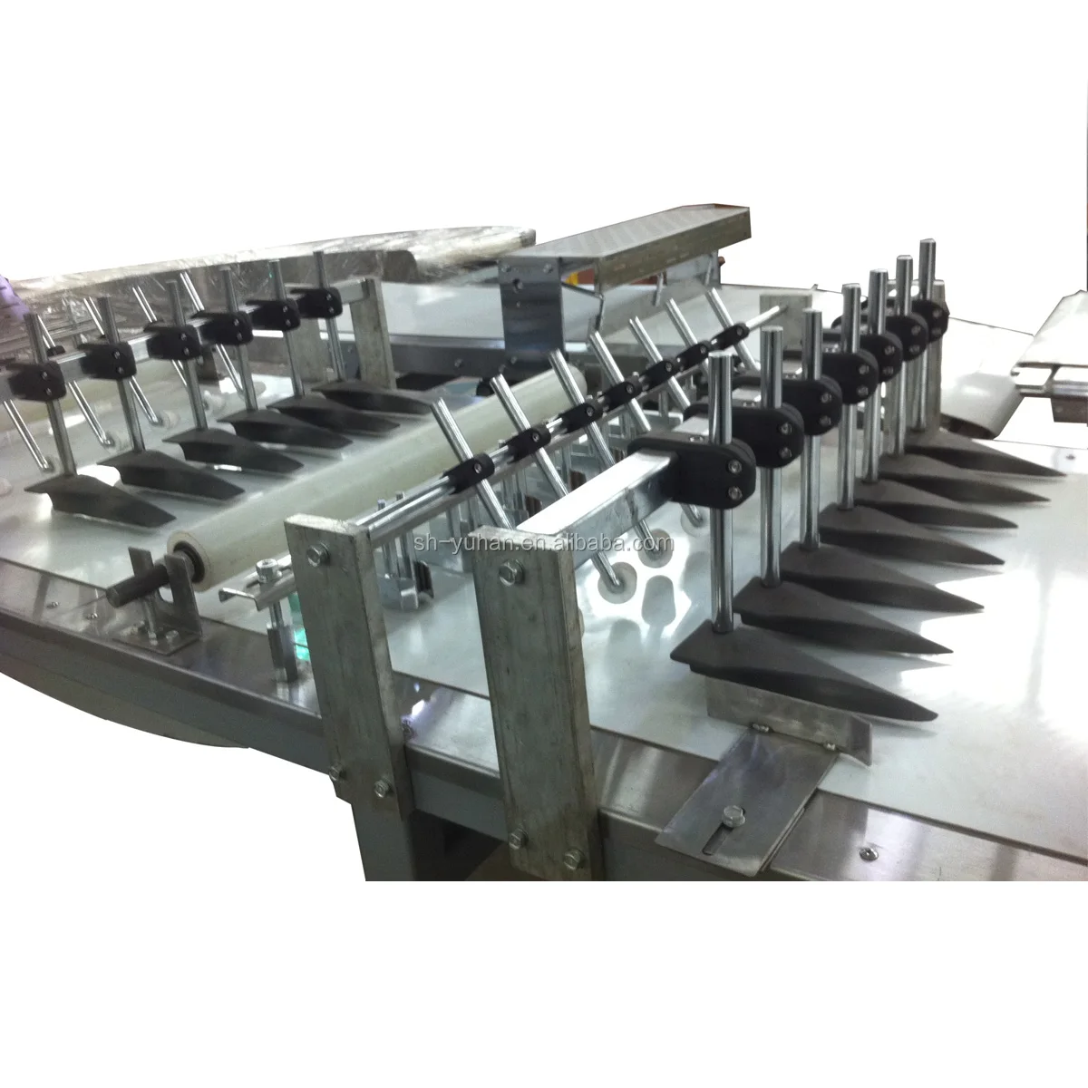 CE,ISO Automatic Swiss Roll Cake Making Equipment Cream Chocolate Dessert Production Line