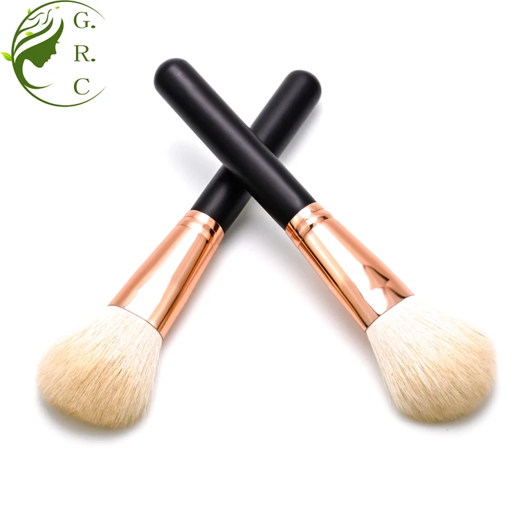 2023 Odm Logo New High End Bedazzled Wood Flat Oval Face Facial Kabuki Makeup Blusher Contour Brush For Cosmetic Products