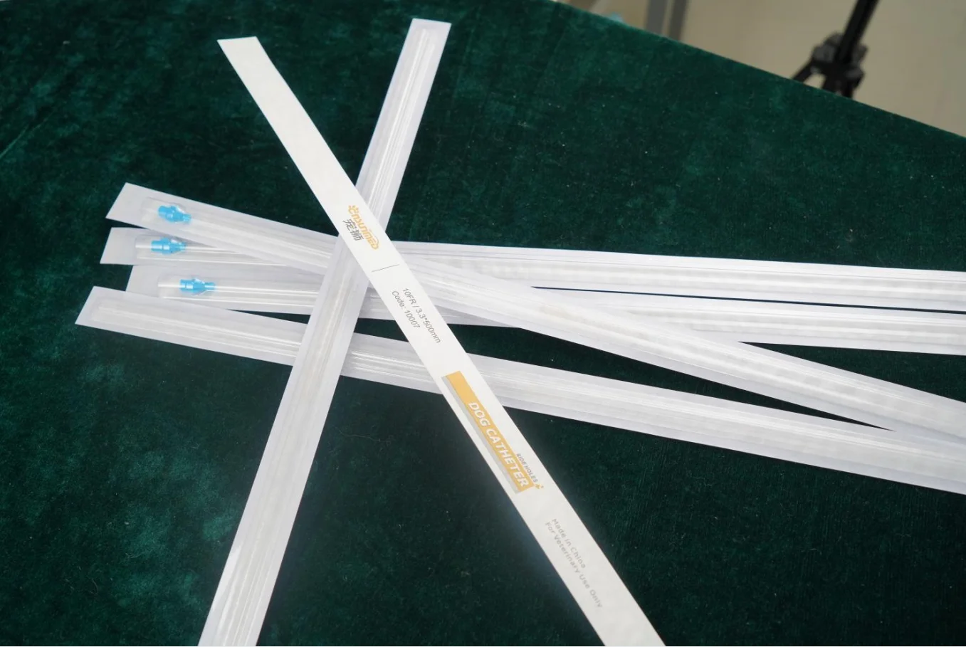 Dog Urinary Catheter 5FR 20Inches 1.6*500mm Side Holes Sterile