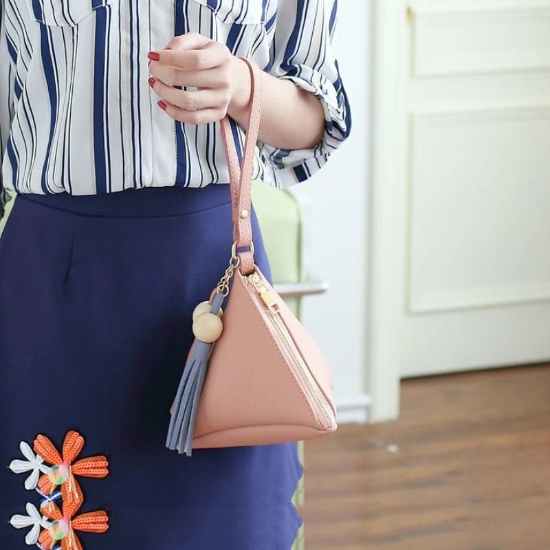 BSCI ISO9001 Factory Customized Waterproof Makeup Triangle Small bag PU leather Ladies Clutch Purse Hand Bag