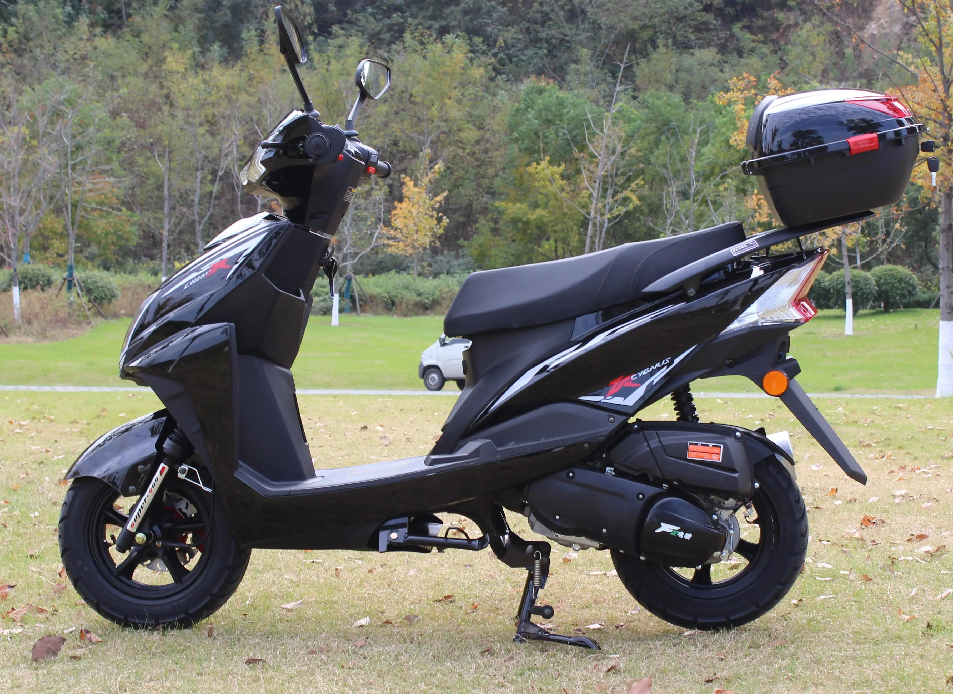 High Quality 125cc Long Range Chinese Factory Gas Scooter with 4 Stroke 125cc Off-Road Engine