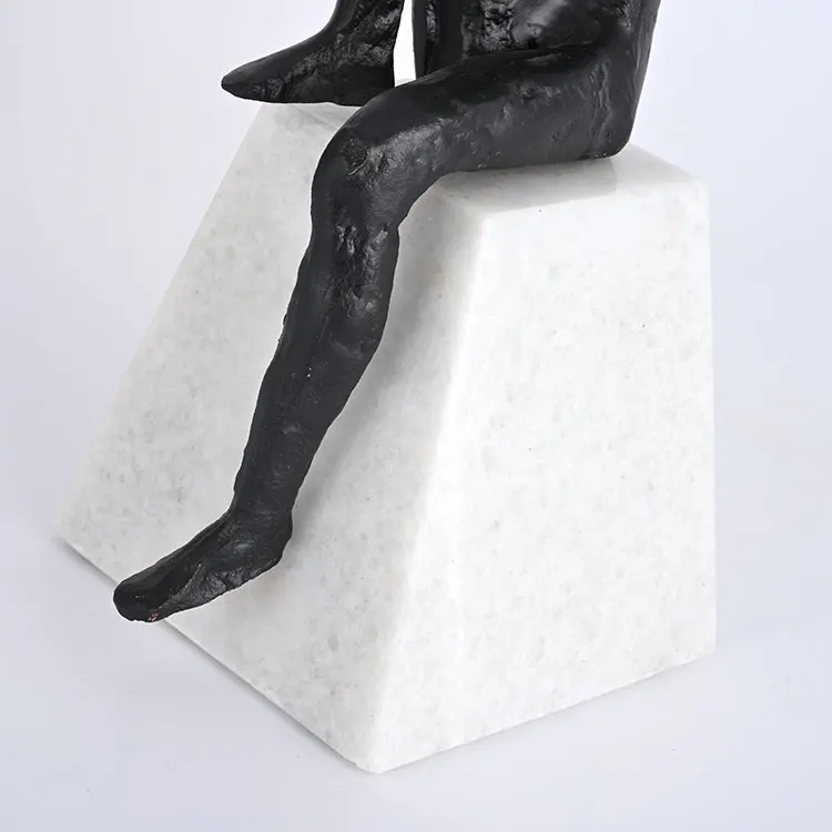 Simple art simple modern figure  metal decor india craft sculpture home decoration for hotel porch study desktop decoration