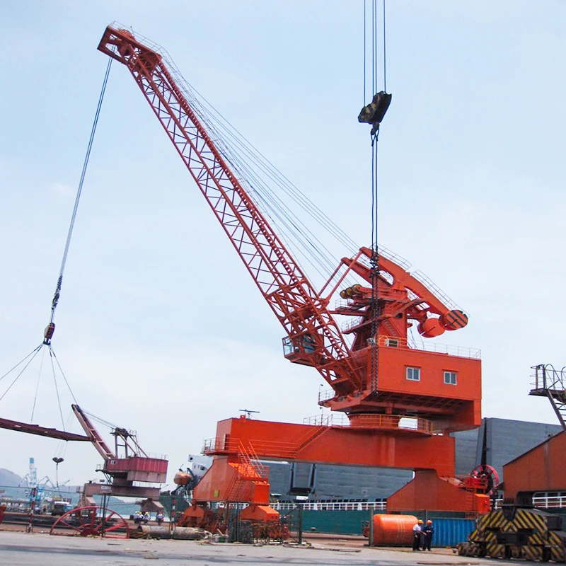 Customized 20-200 ton portal  electric level luffing crane for lifting heavy objects in shipyards and ports