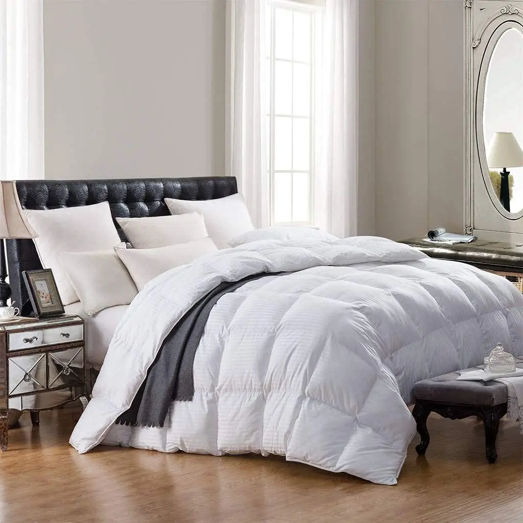 Four Seasons 5 Star Hotel Bedding Supplier Soft Duck 5% Down Filling Bed Comforters Luxury Quilt Cheap White Feather Duvet