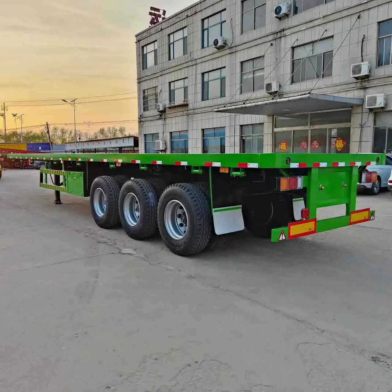Factory supply price Flatbed Trailer 3 Axle 45FT Flat Bed Semi Trailer 40FT Container Truck 2 Axle 40FT Flatbed Trailer for Sale