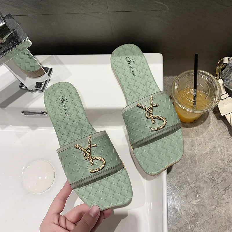 2022 Slippers Women Wear Flat-bottomed Fashion Sandals And Slippers Out in Ladies Summer Beach Shoes Seaside Flip-flops